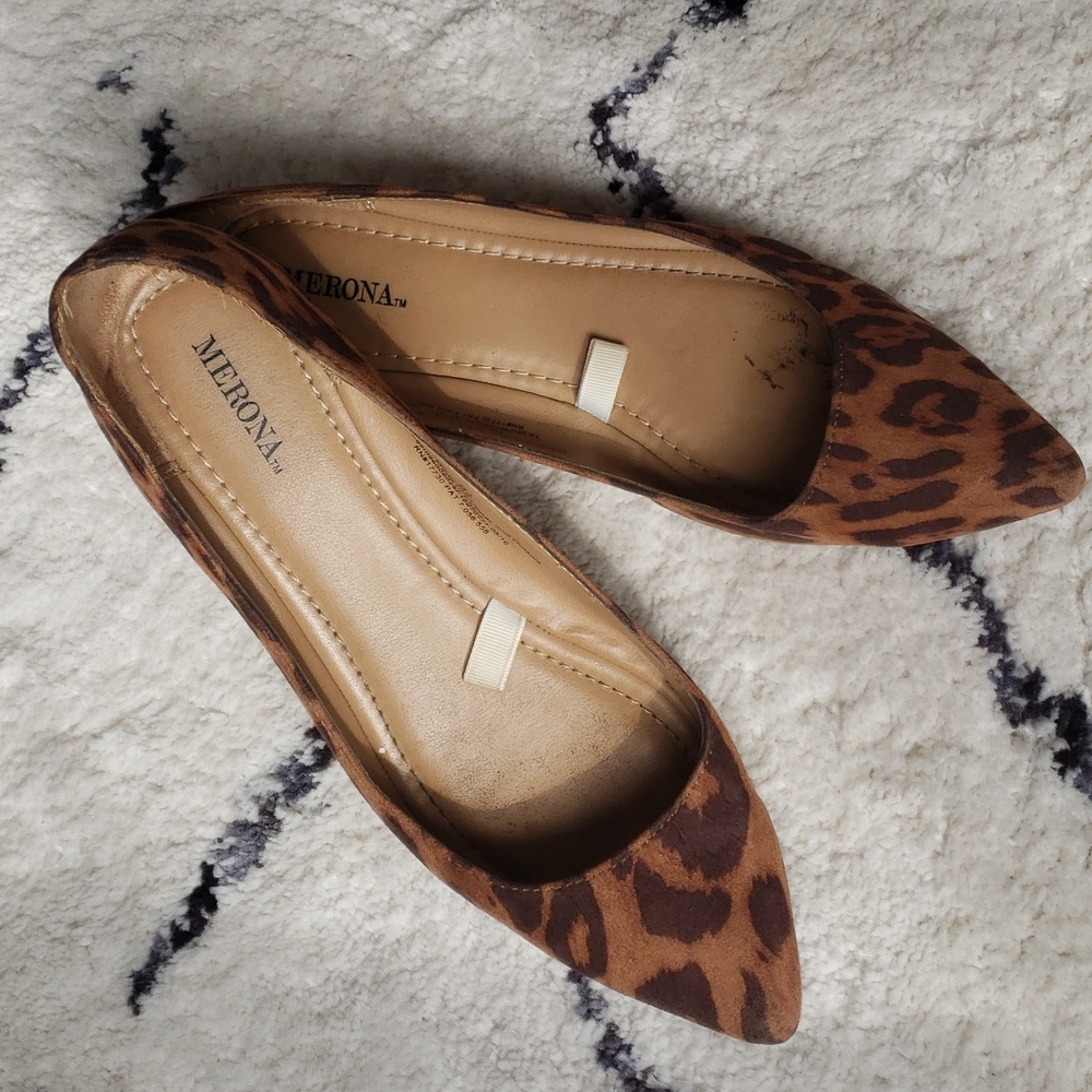 Women's Classic Leopard Flats size 8.5